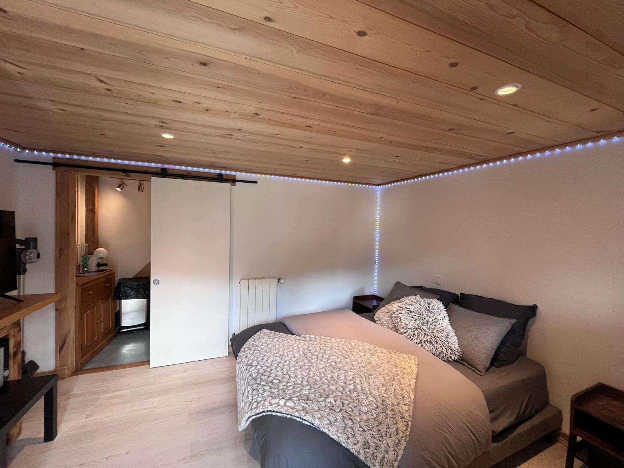 Chambre Individuelle Avec Salle D'Eau - Wc Et Parking ลาปลาญ ภายนอก รูปภาพ